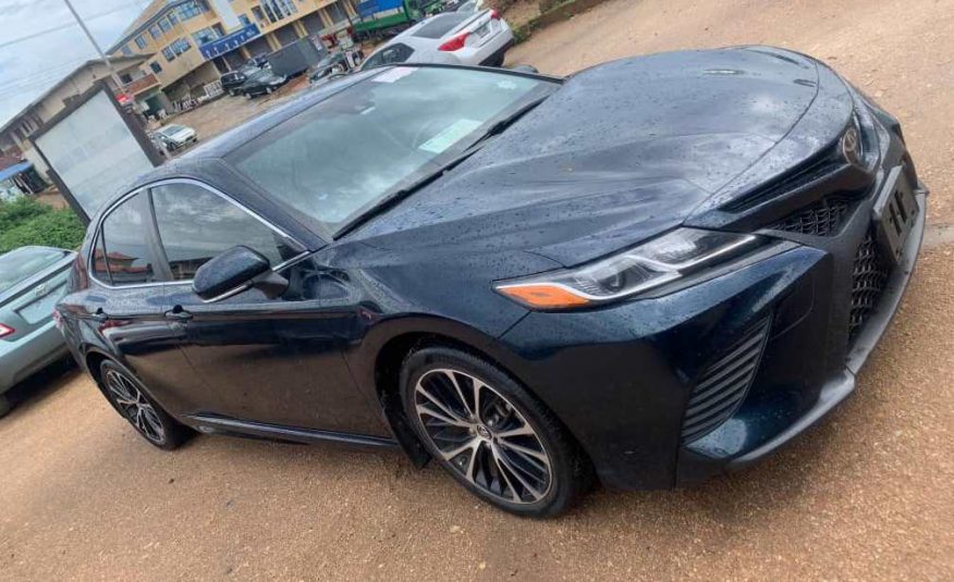 2018 Toyota Camry Sport